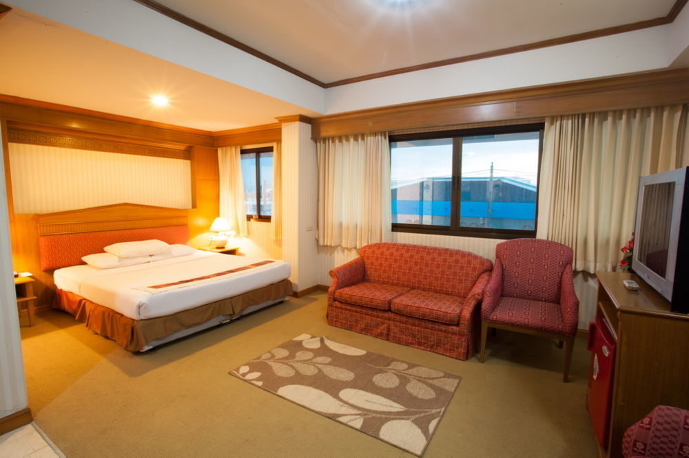 Imperial Sakon Hotel サコンナコン エクステリア 写真