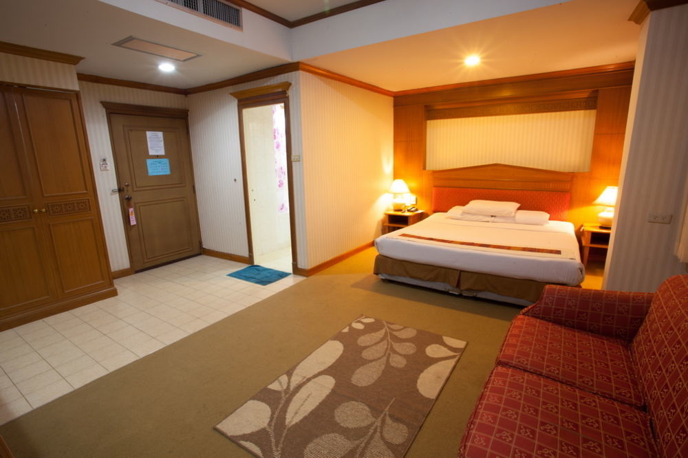 Imperial Sakon Hotel サコンナコン エクステリア 写真